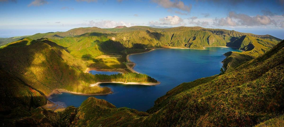 Cráter Lagoa do Fogo en el volcán Água de Pau