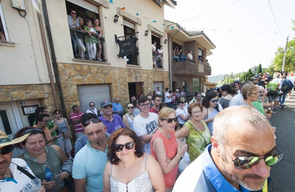 Desfile de carrozas en Valdesoto