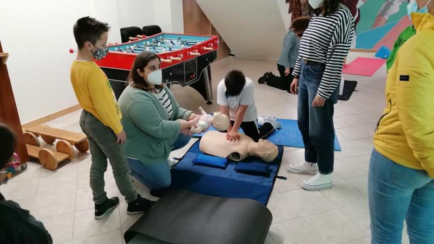 Aprender a salvar vidas en Moaña