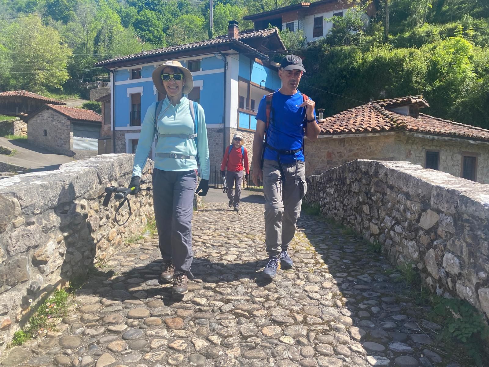 Peregrinación a Covadonga de la asociación La Travesera, de Laviana