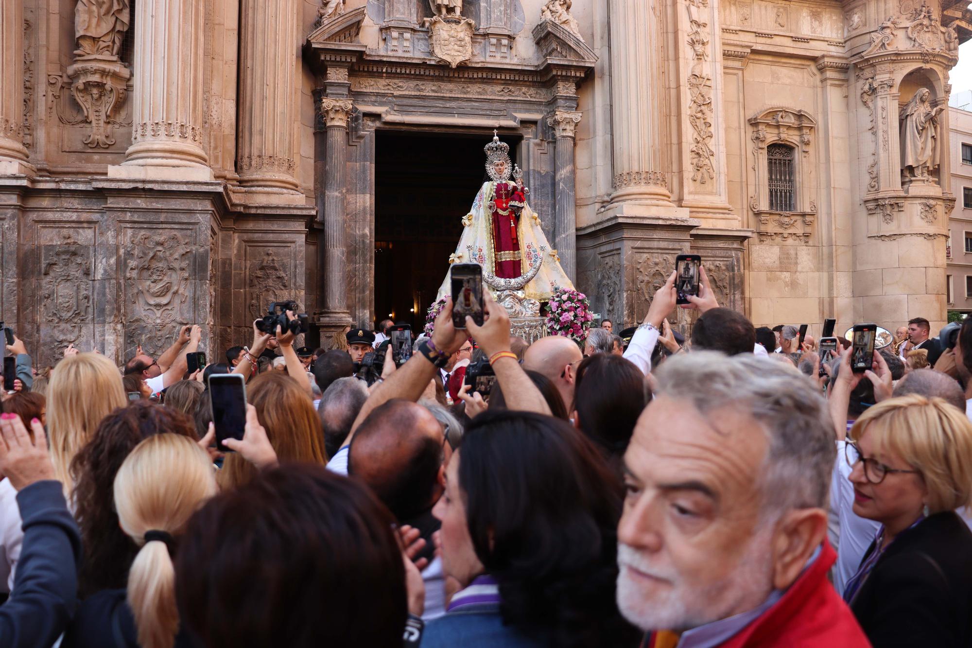 Las imágenes del regreso en romería de la Fuensanta a su santuario