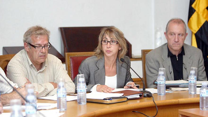 Jordi Pruneda, a la dreta, al costat de l&#039;alcaldessa, Ruth Rosique (PSC).