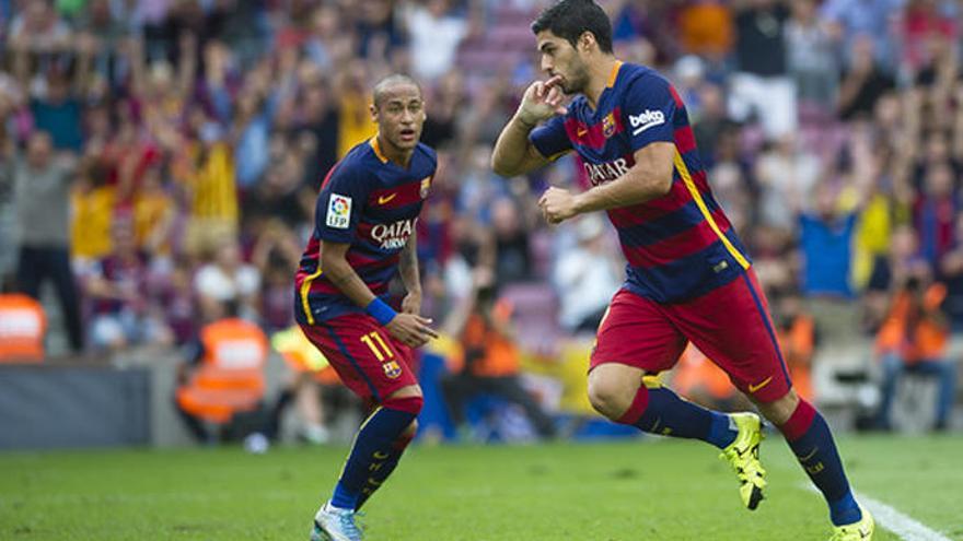 Luis Suárez celebra uno de los tantos marcados ante la UD la pasada temporada.