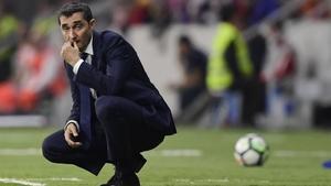 marcosl40540707 barcelona s spanish coach ernesto valverde follows the game 171015170911