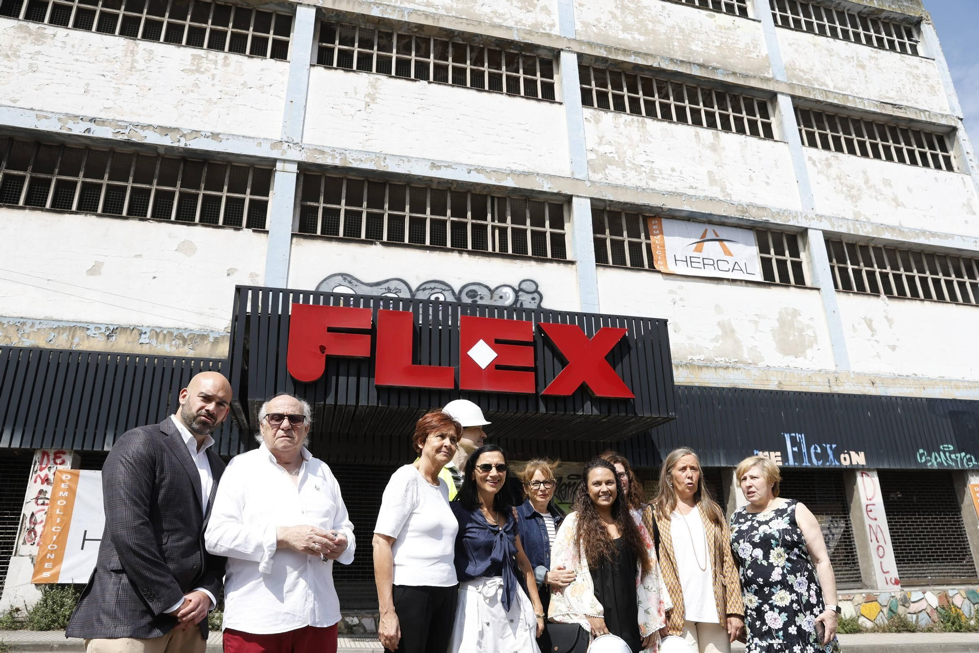 Así avanza la demolición de la nave de Flex