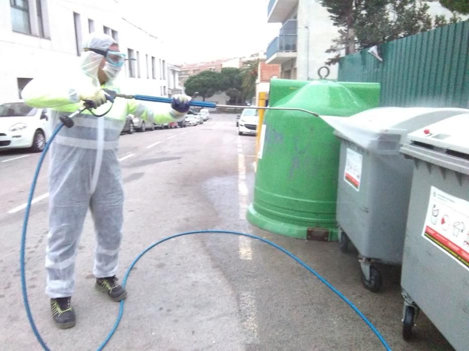 Operaris desinfectant equipaments i carrers