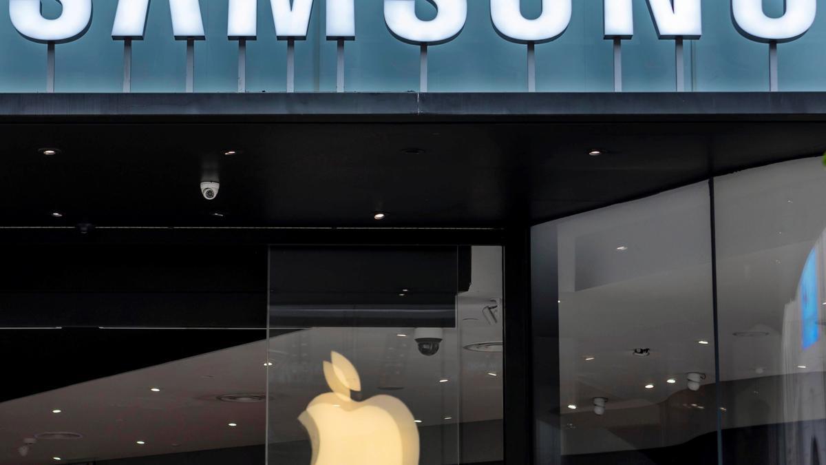 El cartel de una tienda de Samsung.