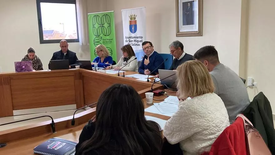 Pleno del Ayuntamiento de San Miguel en el que PSOE y Vox han votado a favor de modificar el plan SUS-A para construir más viviendas