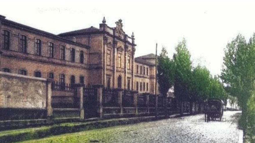 Facultad de Veterinaria (1915 ) y futro Parlamento de Galcia
