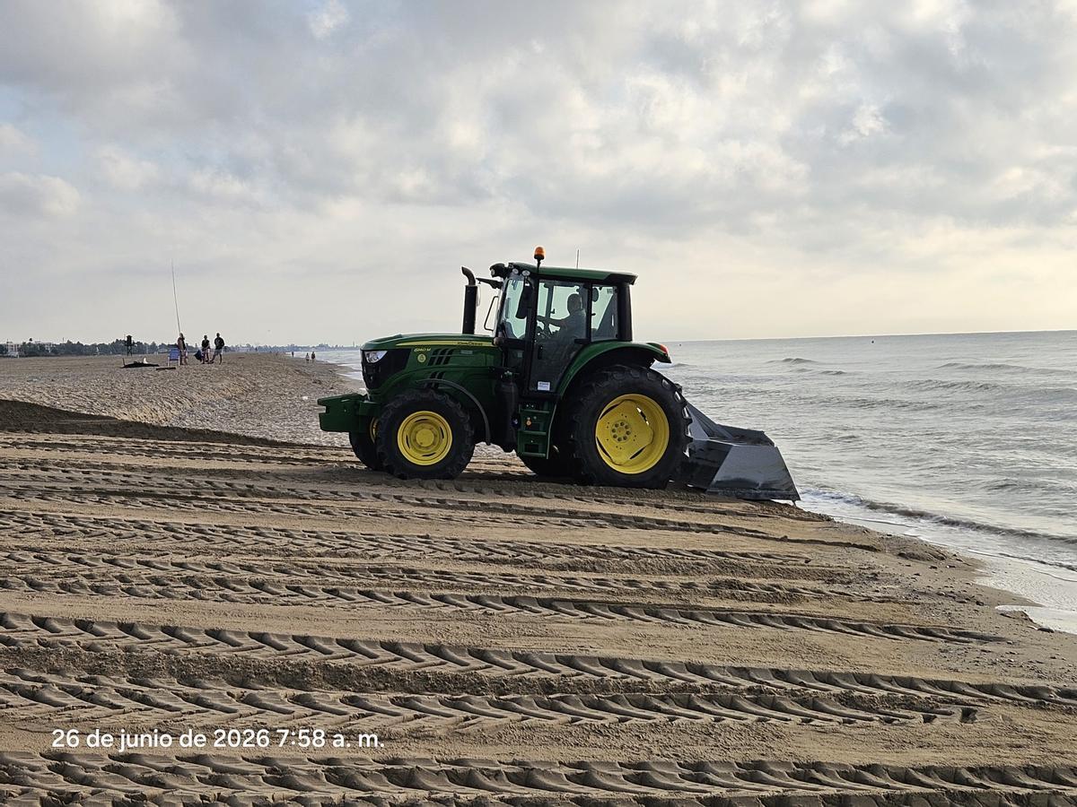 Playas de Sagunt: Comienza la eliminación de los altos escalones que complicaban el acceso