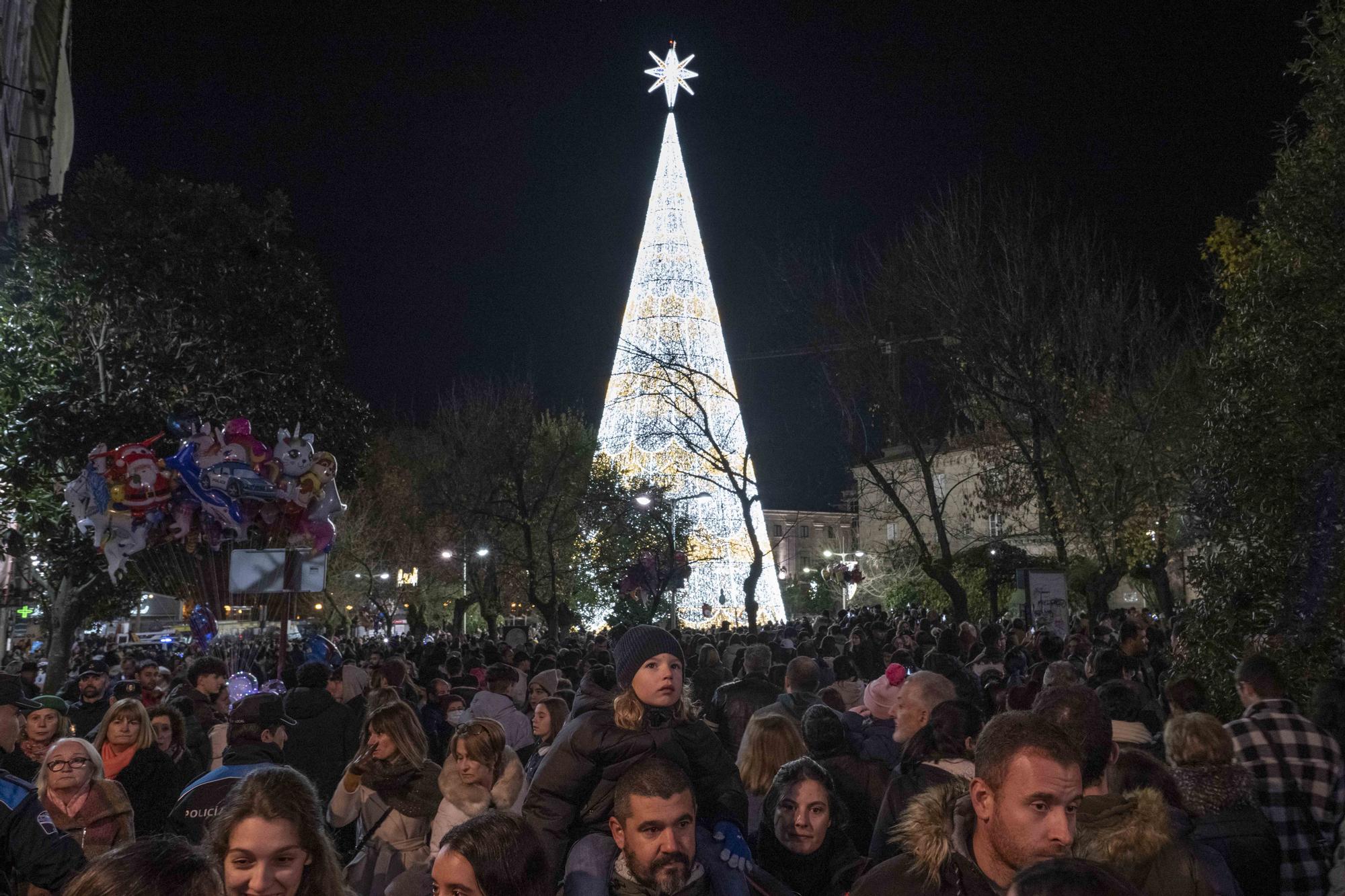 Arranca la Navidad más brillante en Ourense