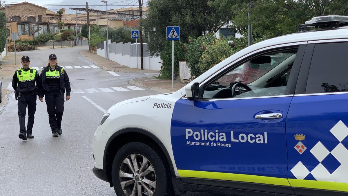 La Policia Local de Roses deté un noi per un robatori amb força a un domicili