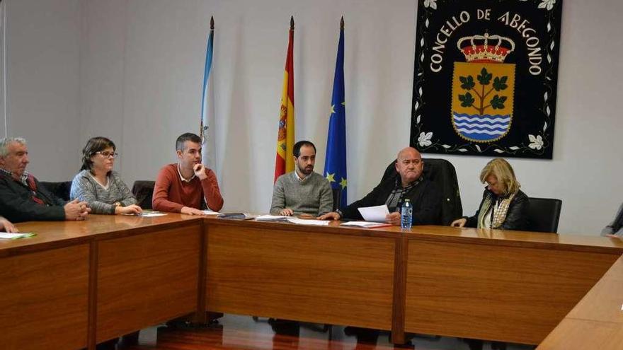 El alcalde y concejales del Gobierno local de Abegondo.