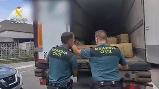 La Guardia Civil incauta dos toneladas de hachís en la AP7, la narcovía