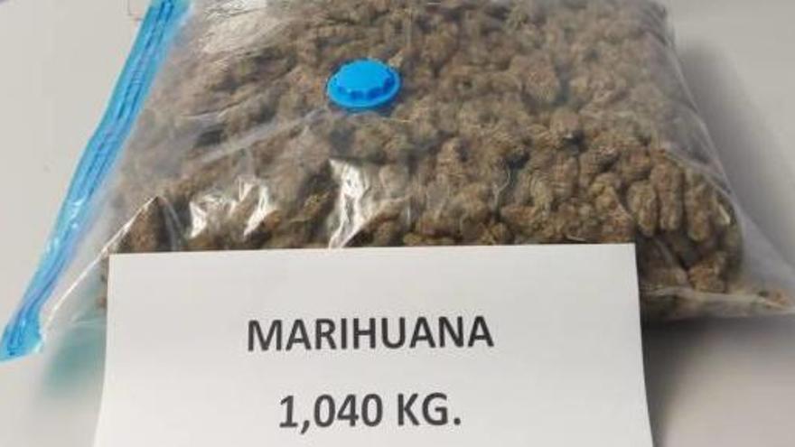 La marihuana comissada al copilot del vehicle.