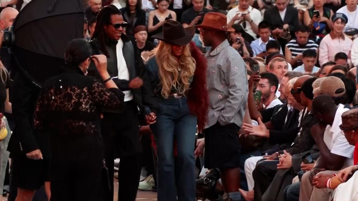 Así ha sido la llegada de Beyoncé al desfile de Louis Vuitton.00 00 01 00.Imagen fija001