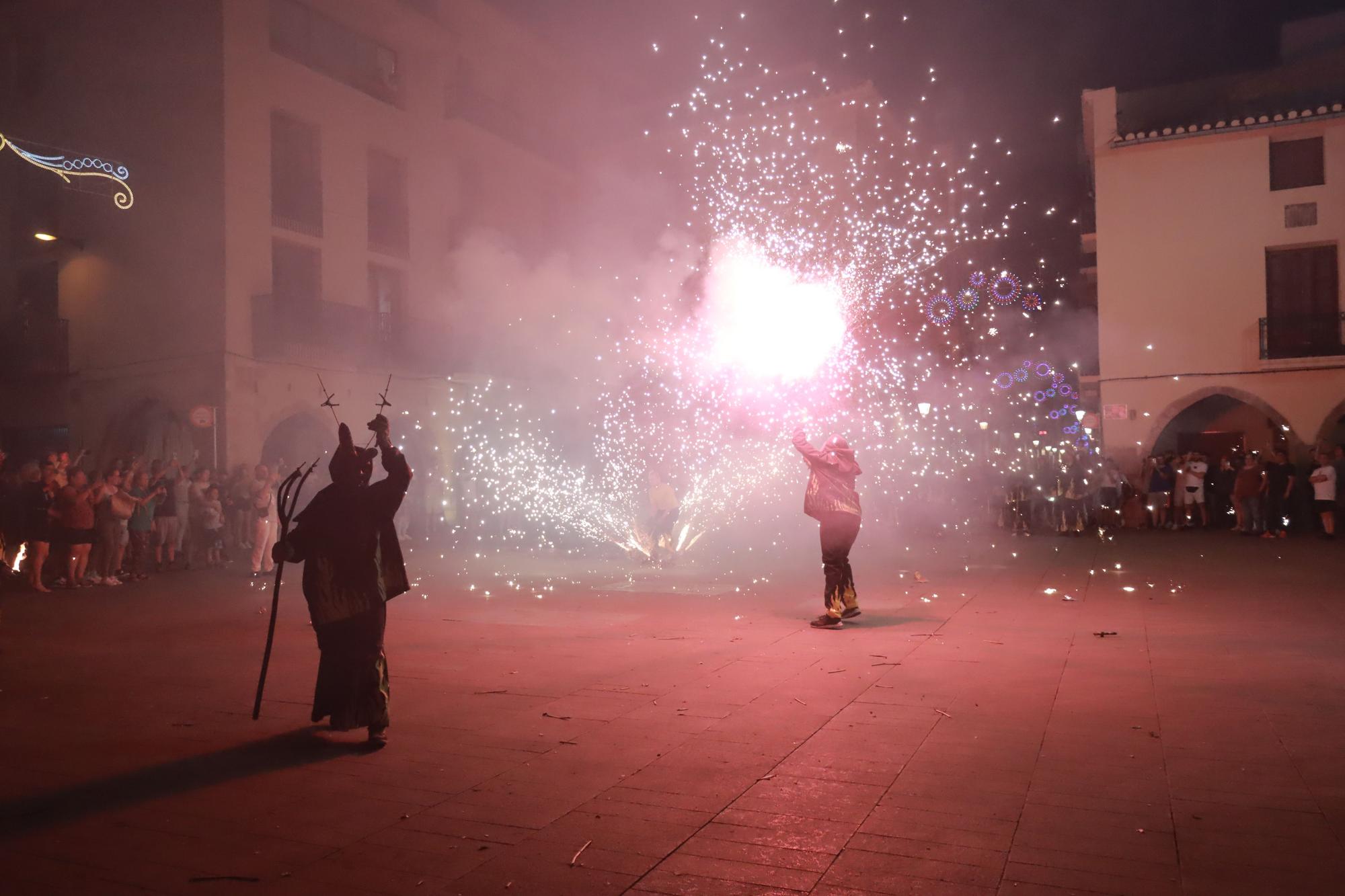 Las fotos del 'retorn' de la patrona y del 'correfoc' en el último día de fiestas de Vila-real