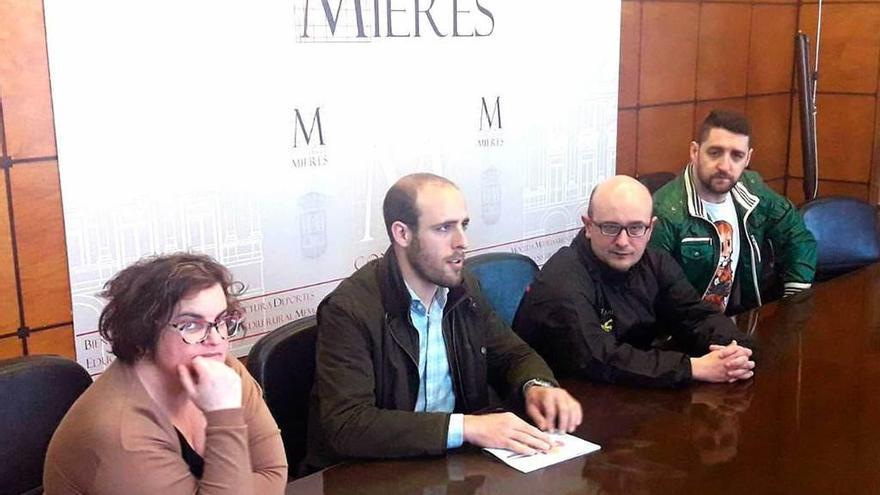 Por la izquierda, Beatriz Flórez, Saúl Martín, Miguel Ángel Fernández y Javier Álvarez.