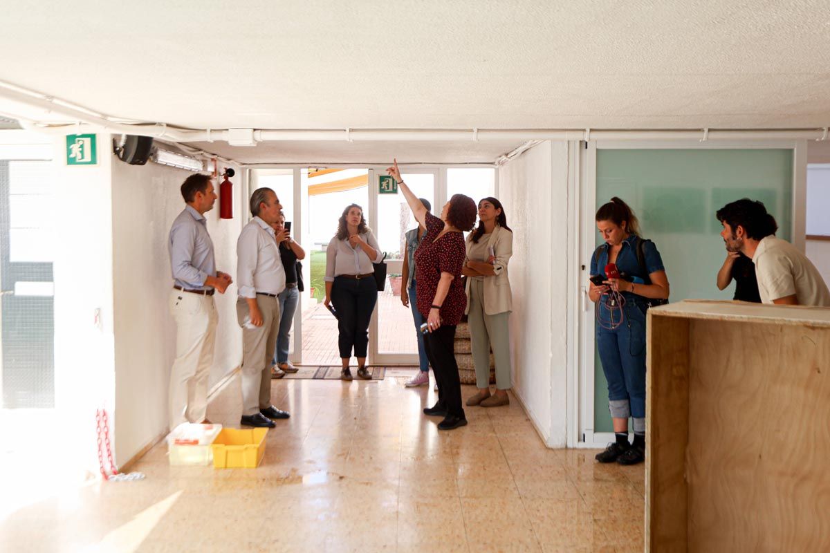 La visita al colegio Can Misses tras las inundaciones, en imágenes
