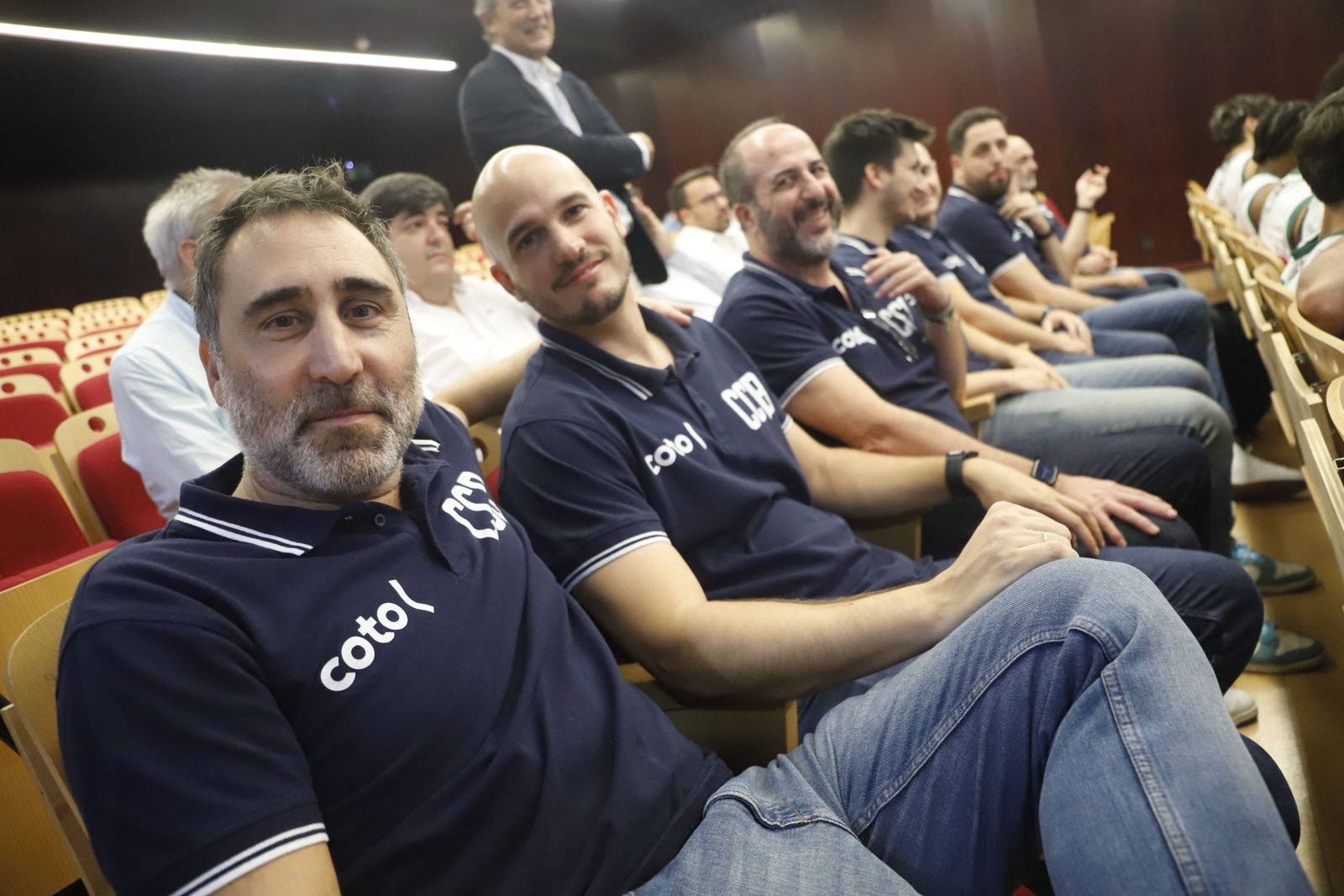 La puesta de largo de los equipos del Coto Córdoba de Baloncesto en imágenes