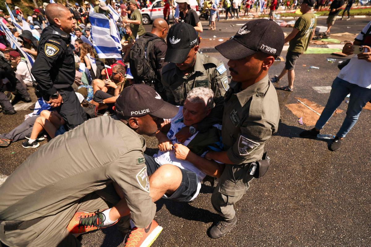 Las protestas masivas continúan en Israel por la reforma judicial