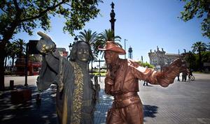 Les estàtues de la Rambla comencen etapa nova a Santa Mònica
