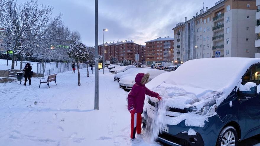 Las calles de Ávila cubiertas de nieve.