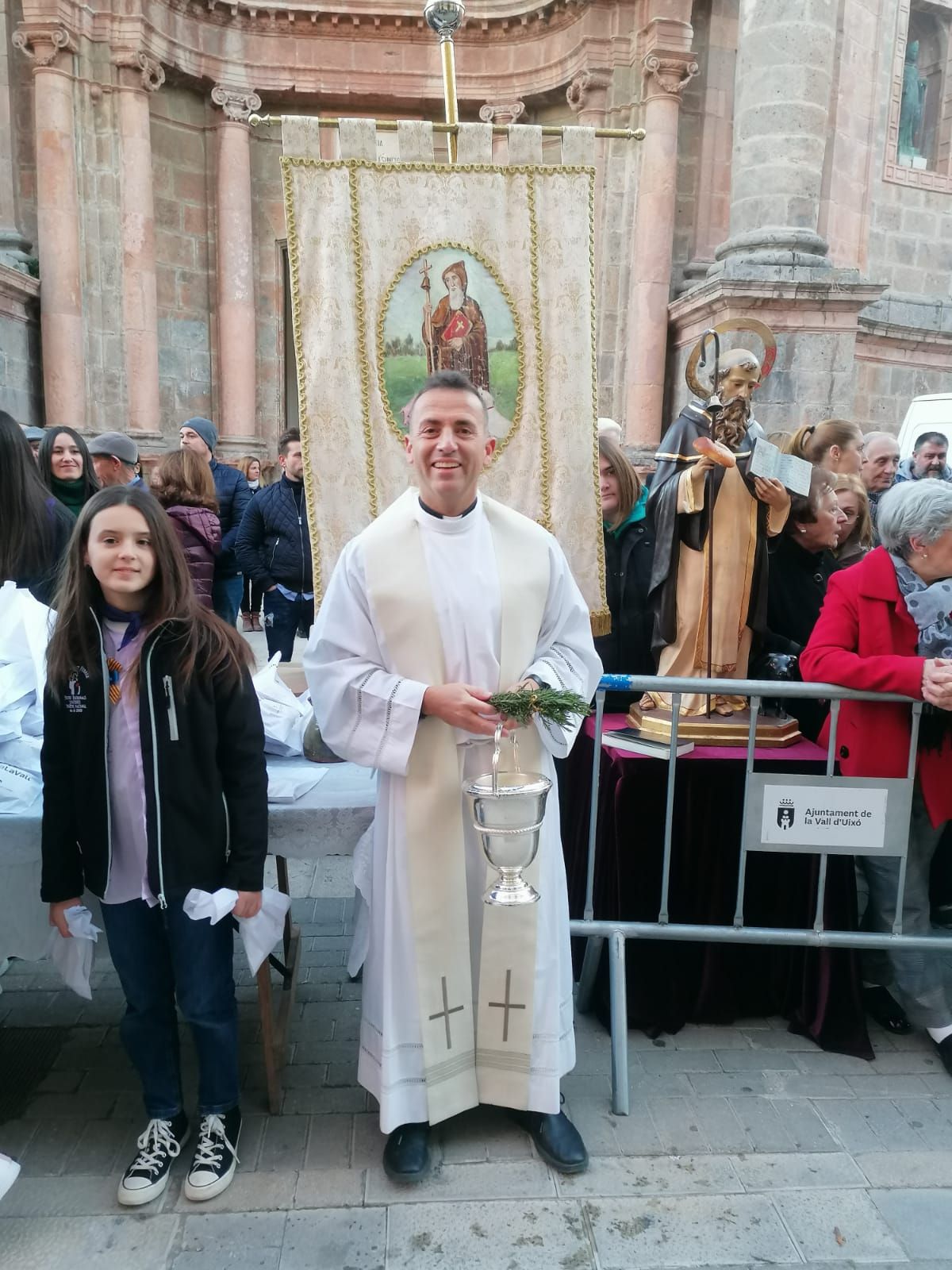 La Vall recupera su multitudinario pasacalle de Sant Antoni