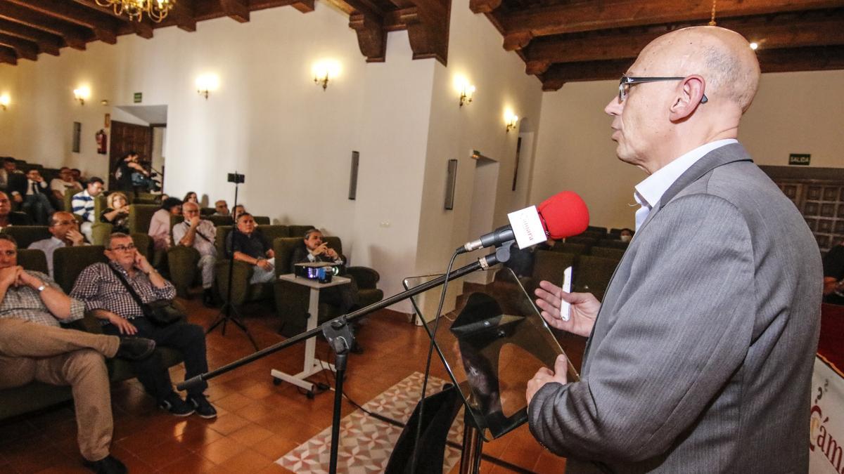 Jiménez, el pasado martes, durante la presentación del proyecto en la Cámara de Comercio.