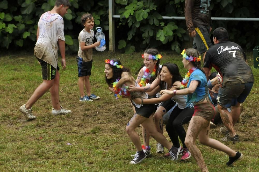 Los participantes en la jira festiva de Sotrondio.