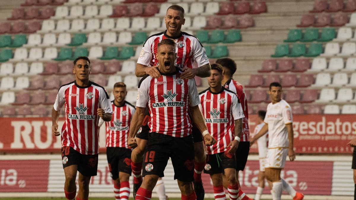 Pana celebra su gol, el primero de la tarde