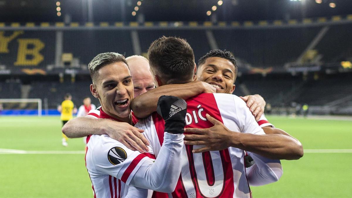 Tadic celebra su gol ante el Young Boys