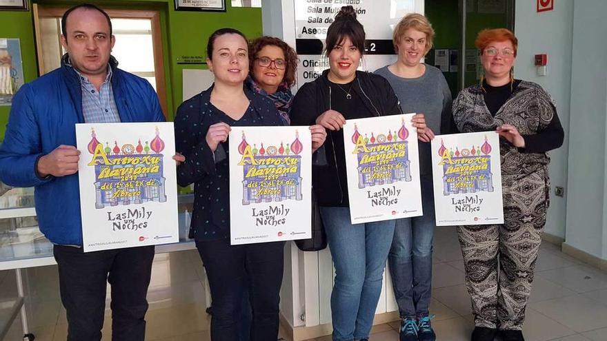 Javi Sánchez, Diana Fernández, Sara Alonso, Carmen Galván, Mónica Varela y Rocío Estepa, ayer, en la presentación del Antroxu de Laviana.