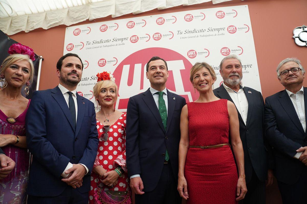 La vicepresidenta segunda del Gobierno y ministra de Trabajo, Yolanda Díaz, el presidente de la Junta de Andalucía Juan Manuel Moreno, y el ministro de Consumo Alberto Garzón.
