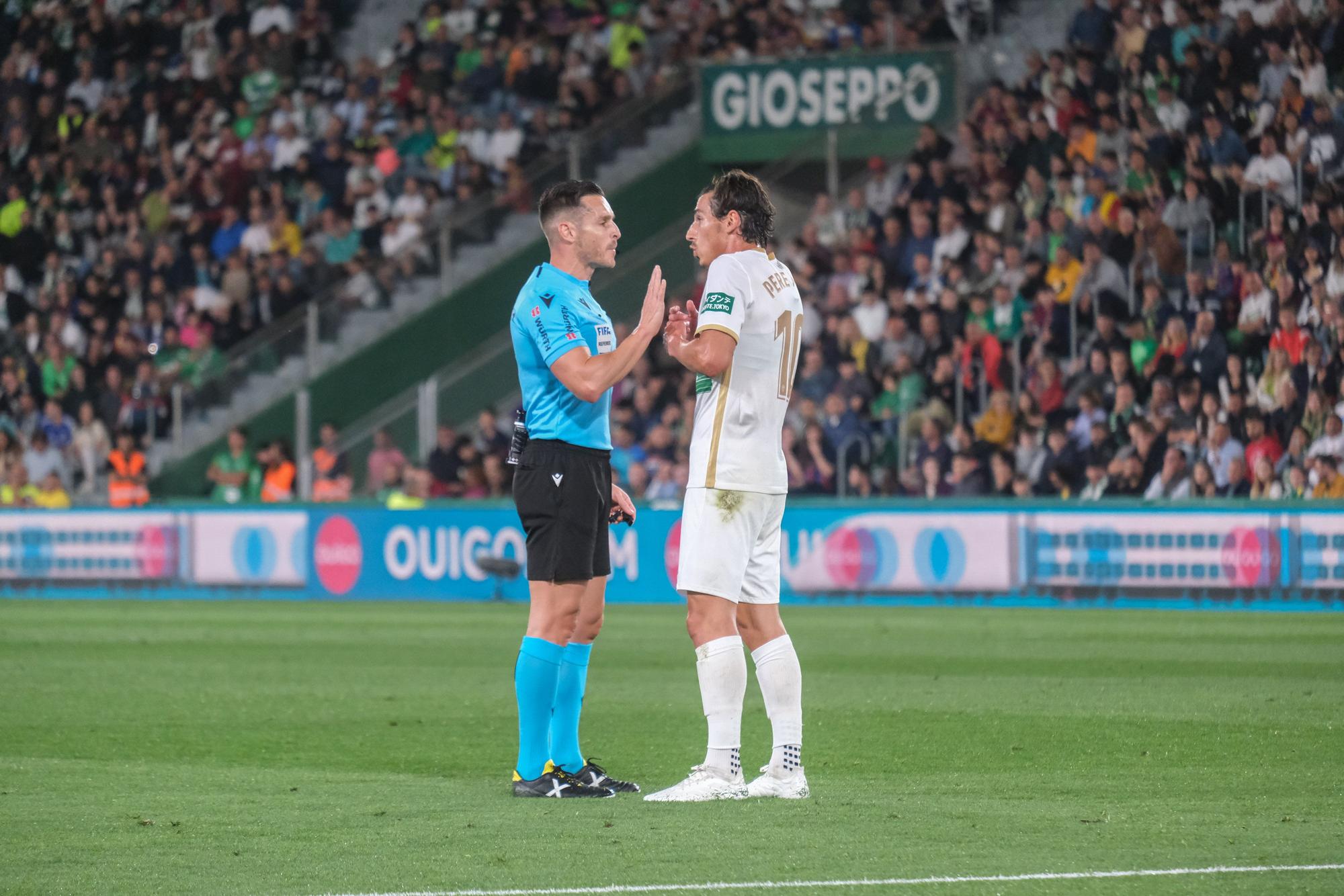 Así se ha vivido el Elche - Barça en el Martínez Valero