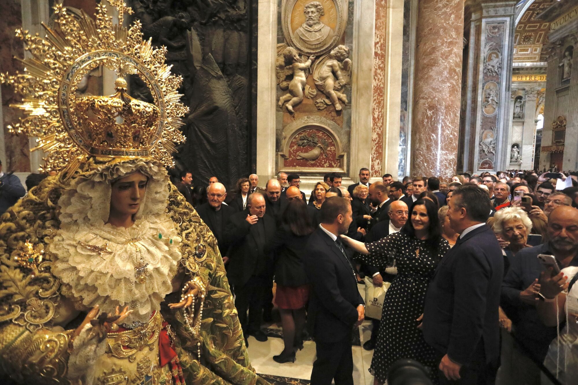 Fotos de la misa de las diócesis de la Esperanza y el Cachorro que abre el Jubileo de las Cofradías en Roma 