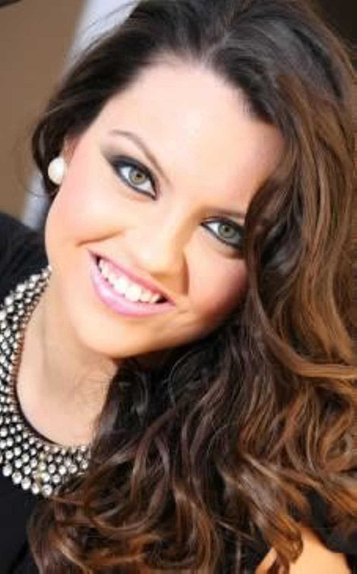 «Espero con entusiasmo la Pasarela del Puerto y la elección»