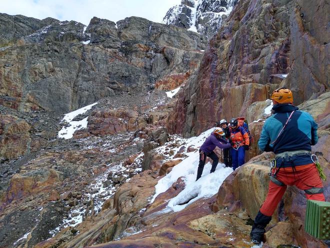 Ascensión al Gorra Blanca por la falda del Fitz Roy.