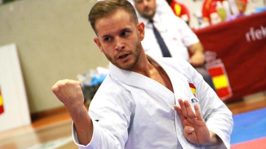 Pepe Carbonell defiende en Austria el título mundial de katas por equipos