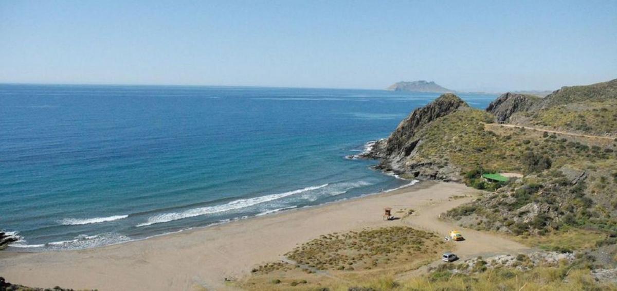 Panorámica costera del Parque Natural de Calnegre. | L.O.