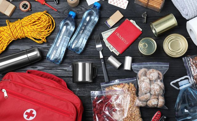 Lo que necesitas para preparar tu kit de supervivencia en casa