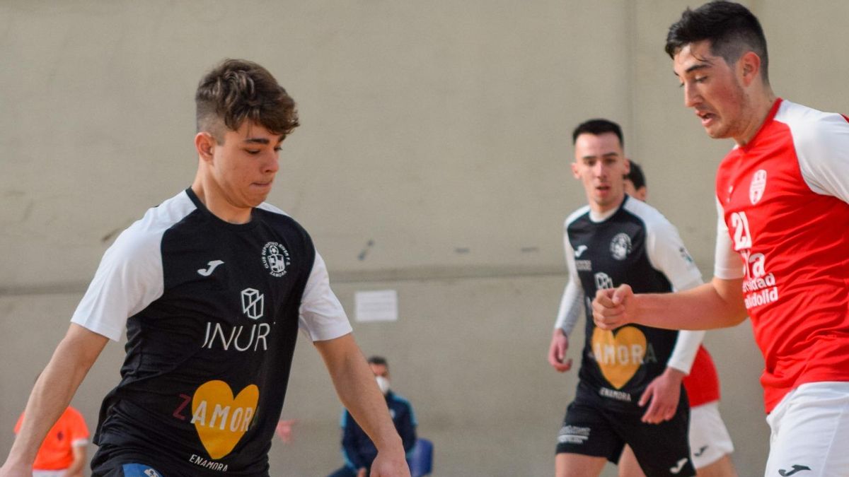 Axel y Nacor, durante el partido