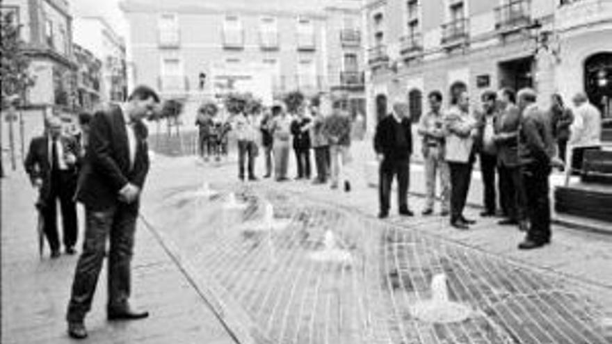 Un kilómetro de vía peatonal une la plaza Alta con la Memoria de Menacho