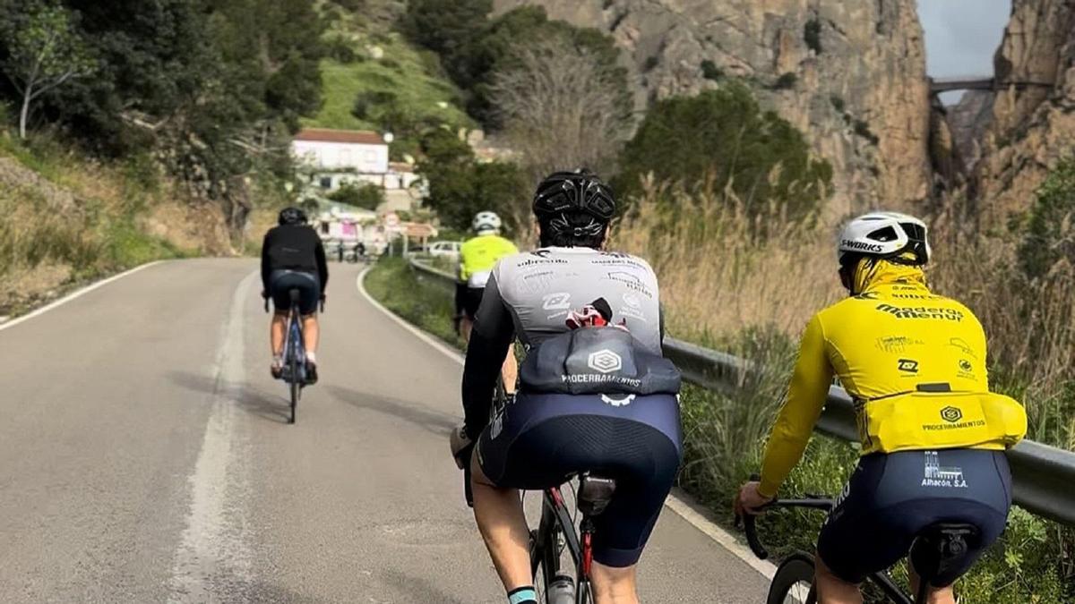 Un millar de deportistas de todo el país participarán este domingo en la Marcha Cicloturista Coín-Caminito del Rey 2026