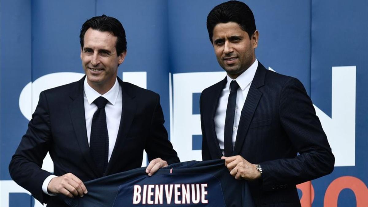 Al Khelaifi, junto a Emery cuando presentó al ex del Sevilla como técnico del PSG