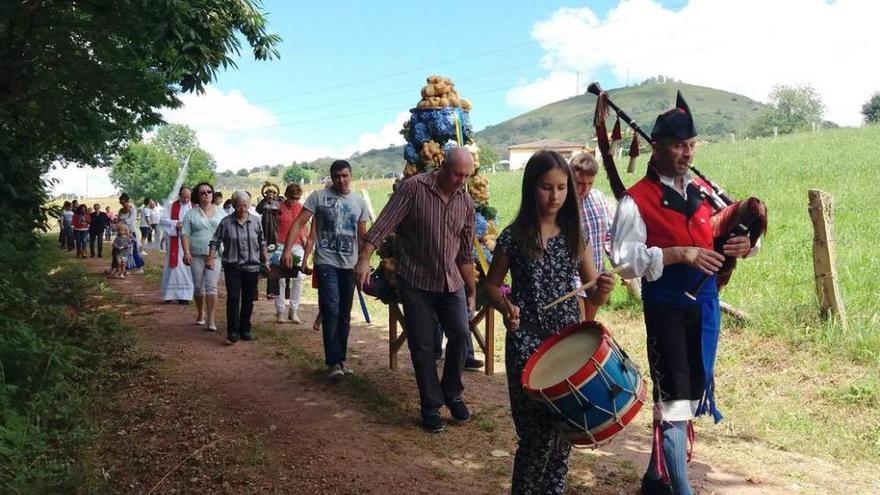 Villaverde, en Cangas de Onís, celebró Santiago