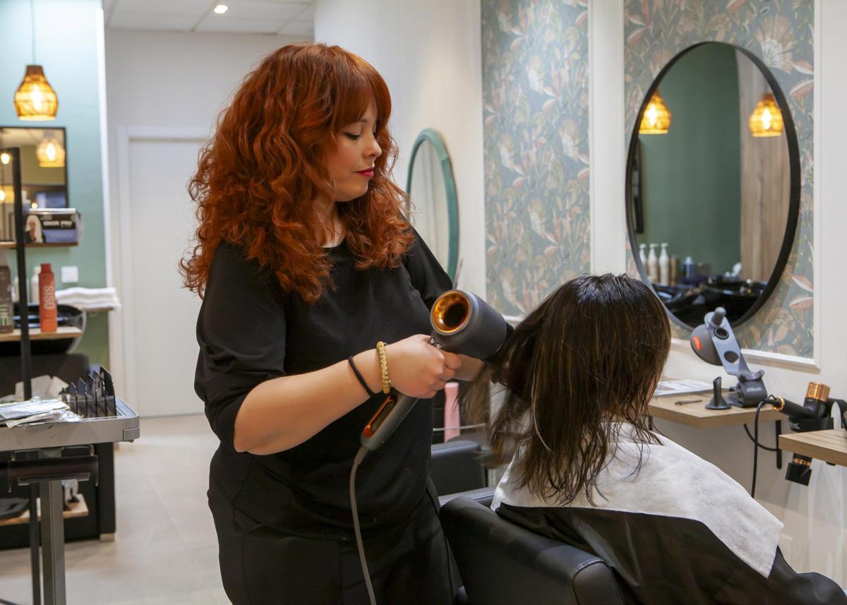 Del total de contractacions, 575 van correspondre a dones.