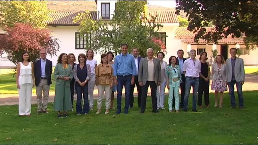 Pedro Sánchez reúne a sus ministras y ministros en Quintos de Mora