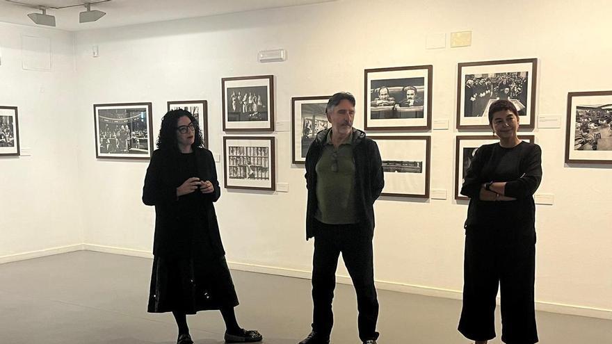 La nueva exposición del Museo Barjola que repasa la historia reciente de España a través de 180 imágenes