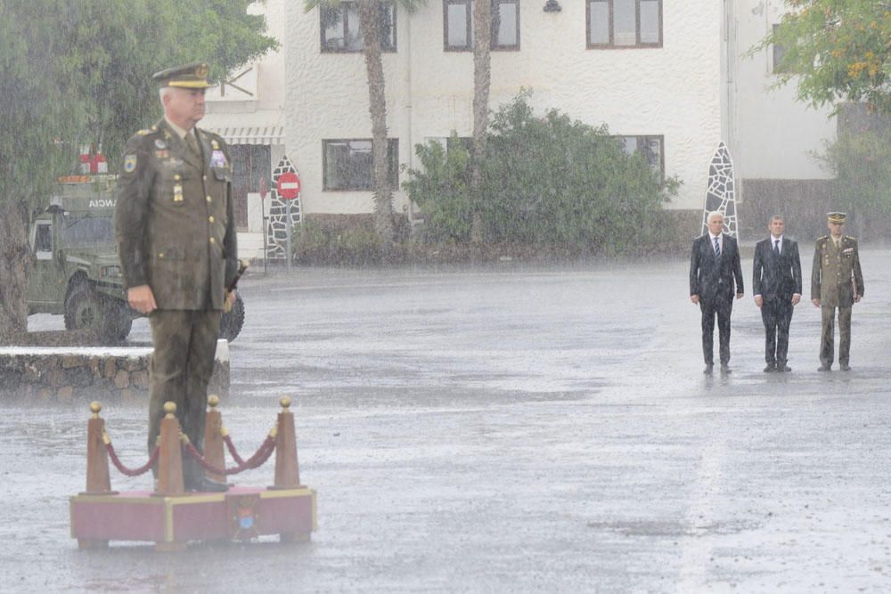 Despedida de la Brigada Líbano bajo la lluvia